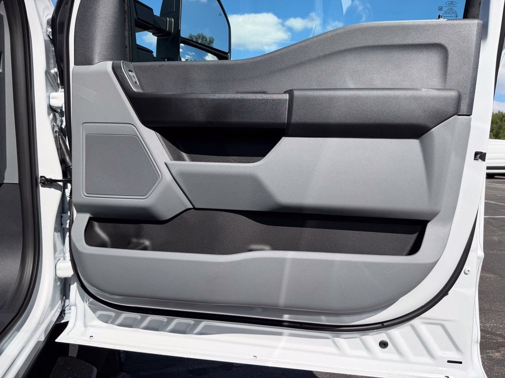 2027 Ford F-550SD XL DRW