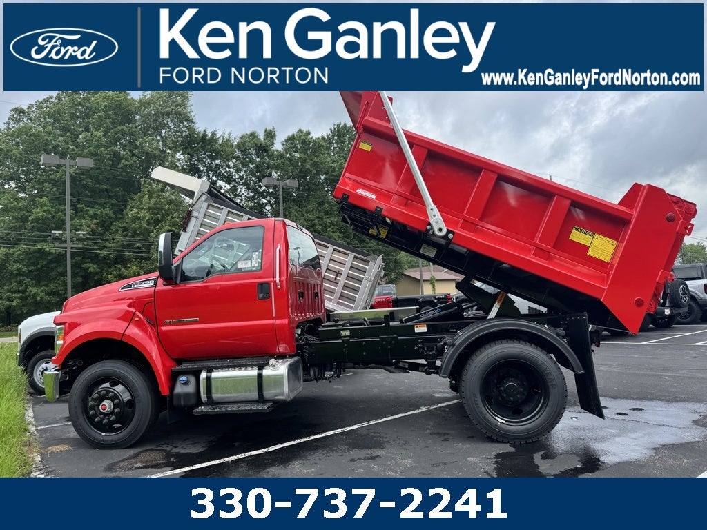 2026 Ford F-750SD Base