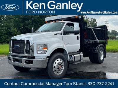 2027 Ford F-750SD Base