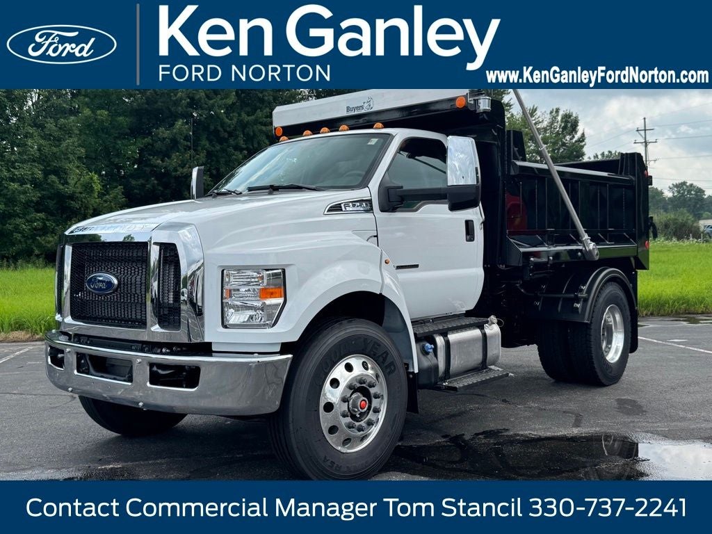 2027 Ford F-750SD Base