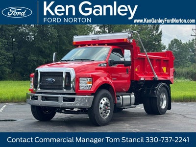 2027 Ford F-750SD Base