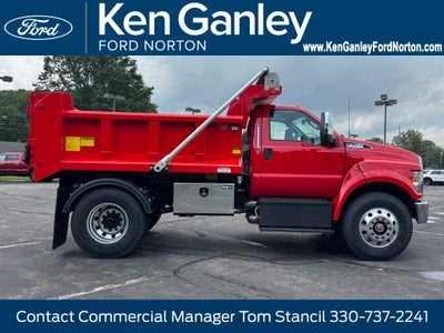 2027 Ford F-750SD Base
