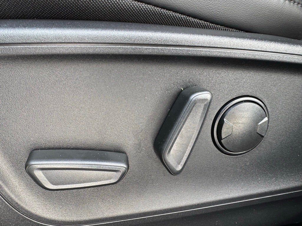 2026 Ford Escape Hybrid ST-Line Select