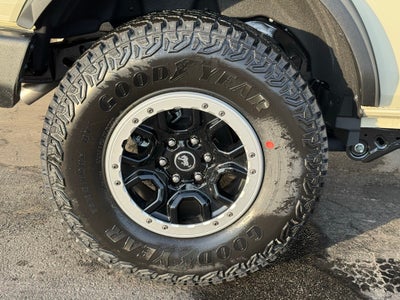 2025 Ford Bronco Base