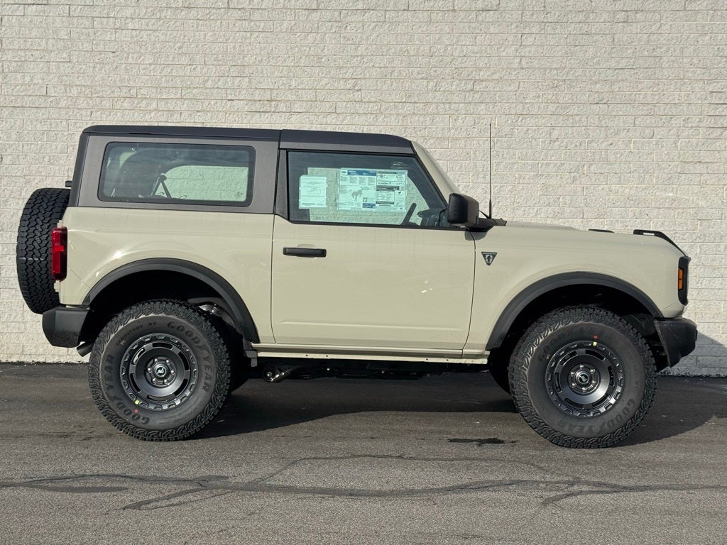 2025 Ford Bronco Base