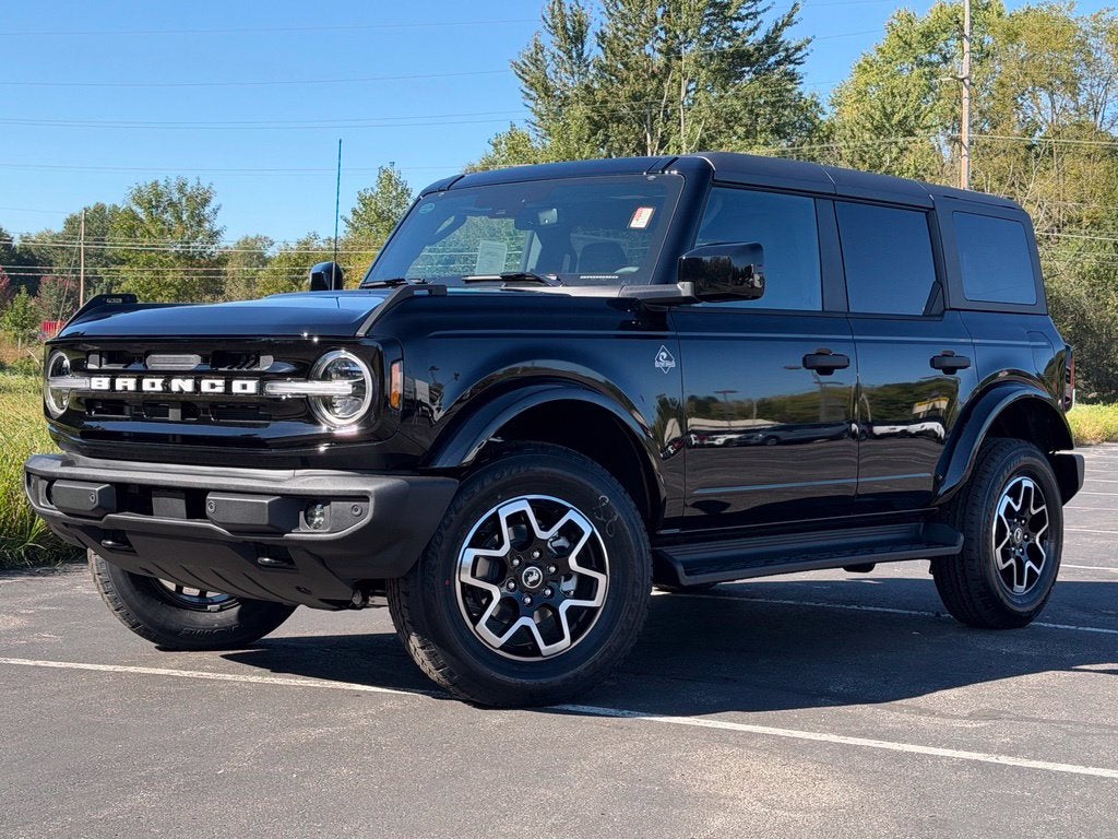 2026 Ford Bronco Outer Banks