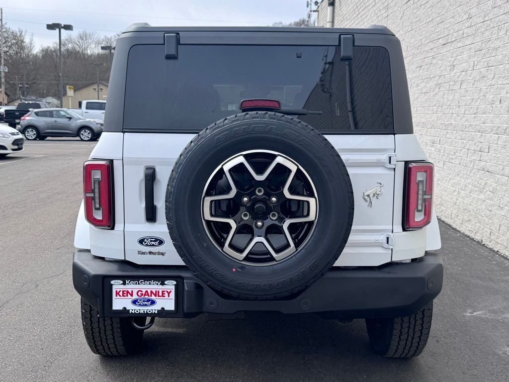 2026 Ford Bronco Outer Banks