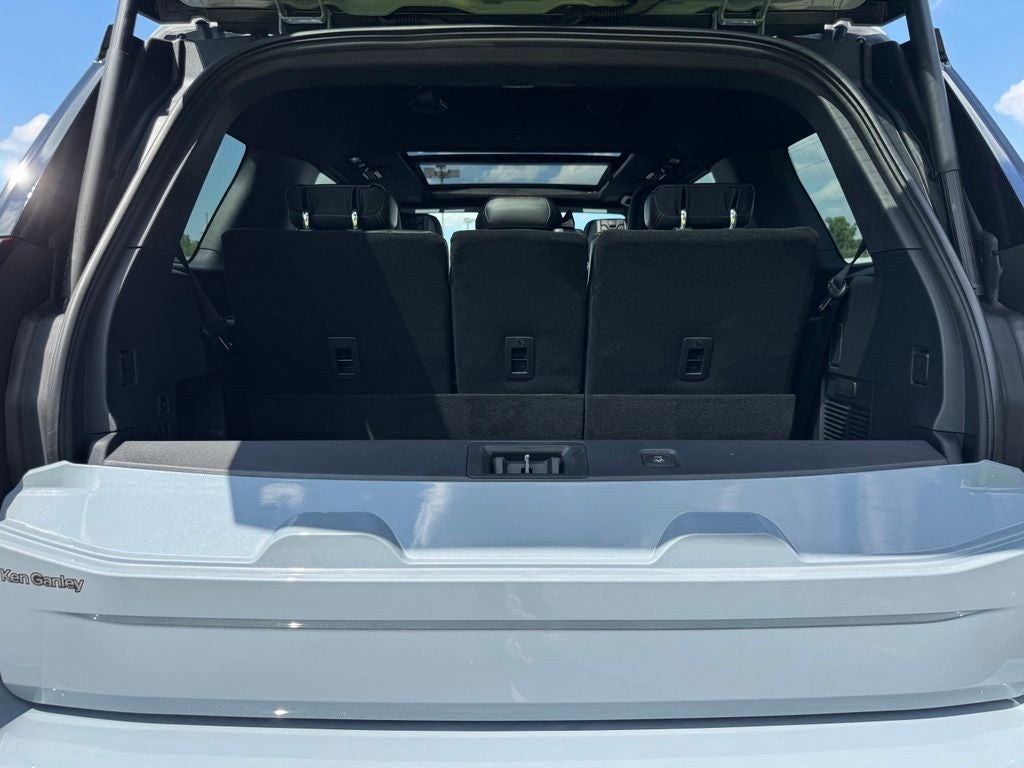 2027 Ford Expedition Tremor