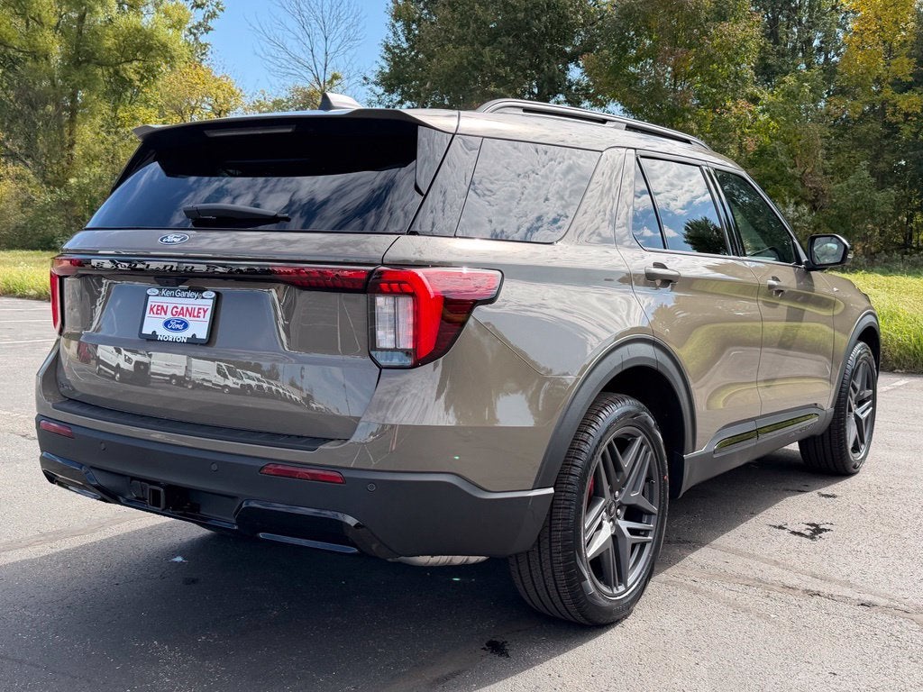 2027 Ford Explorer ST-Line