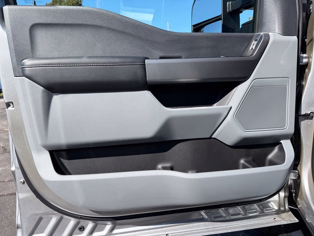 2027 Ford F-250SD XLT