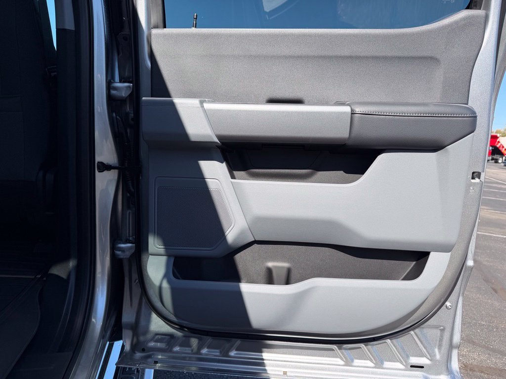 2027 Ford F-250SD XLT