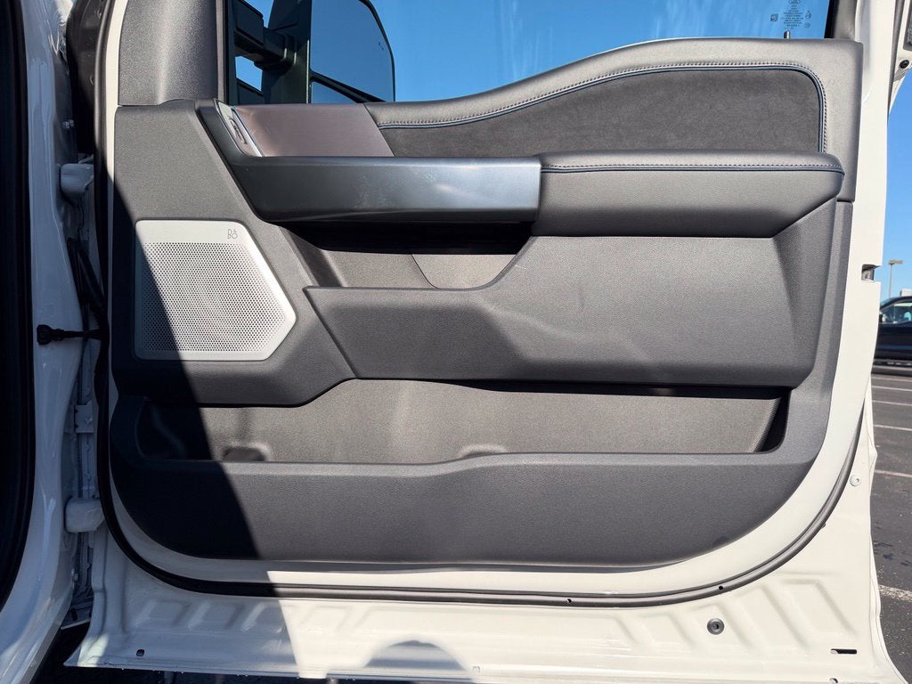 2027 Ford F-250SD Platinum