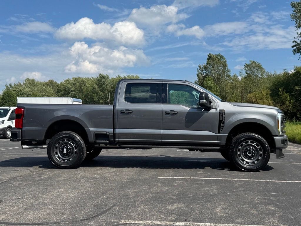 2027 Ford F-250SD XLT