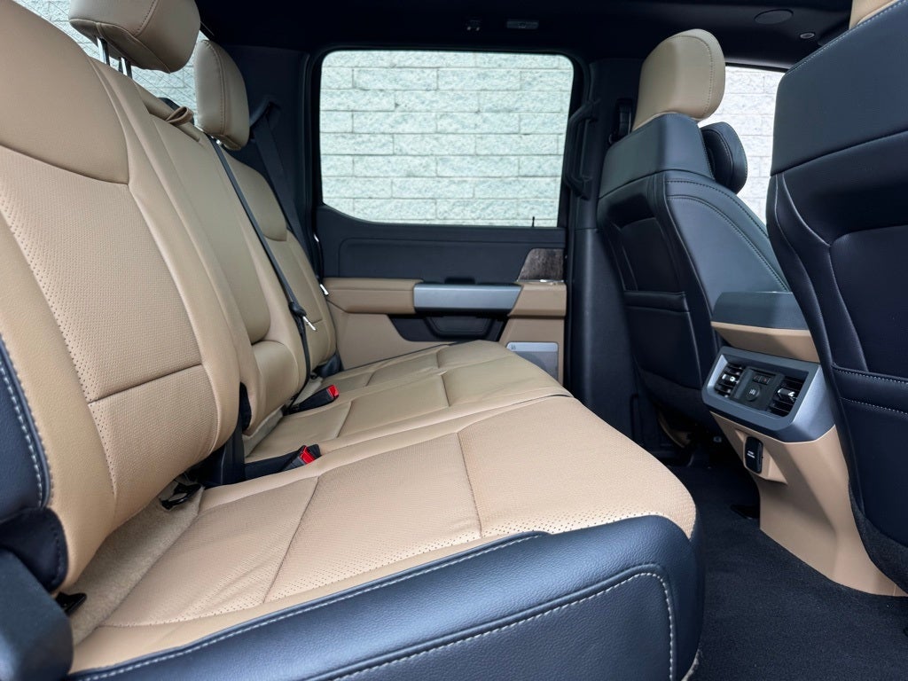 2025 Ford F-350SD Lariat