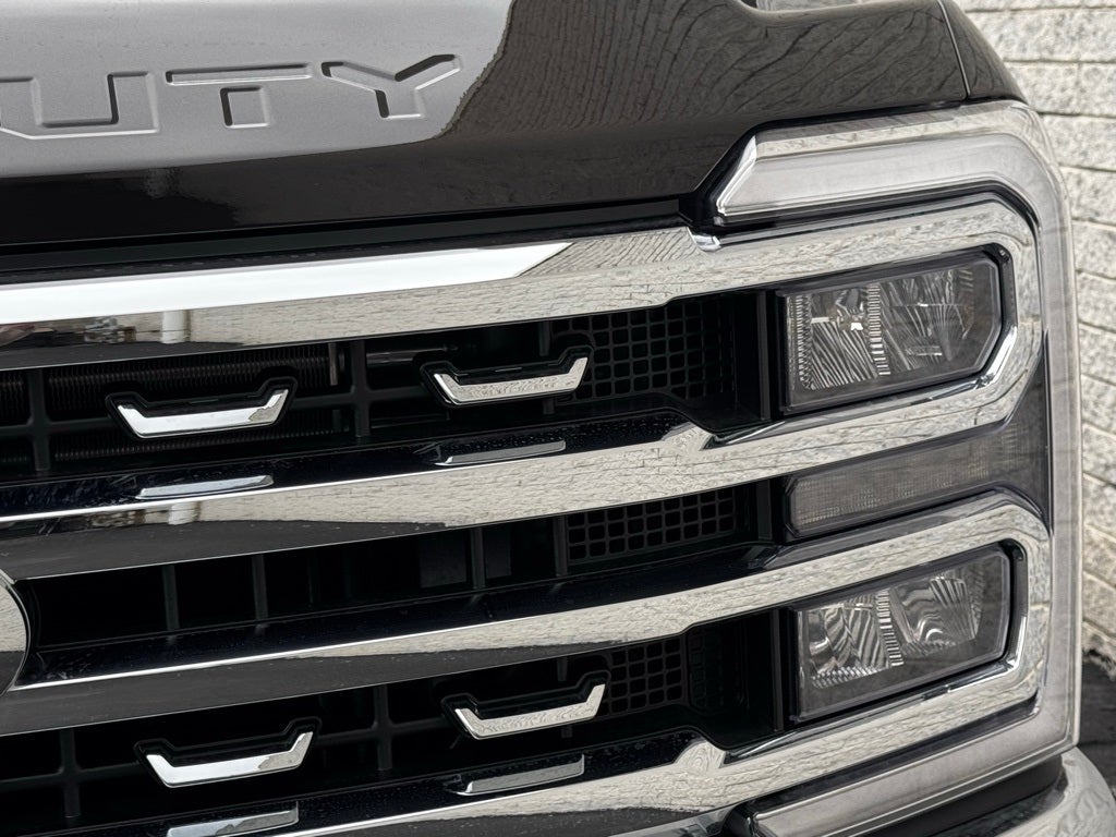 2025 Ford F-350SD Lariat