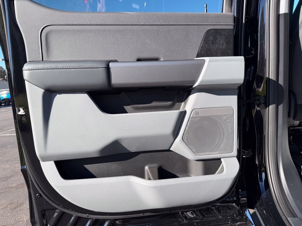 2027 Ford F-350SD XLT
