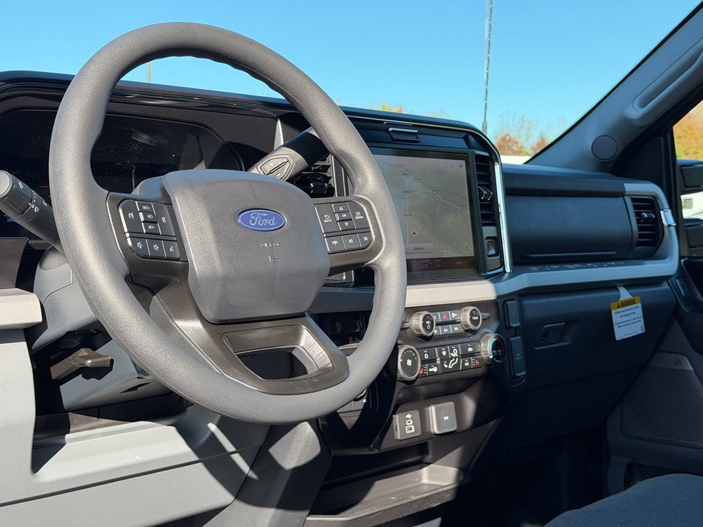 2027 Ford F-350SD XLT