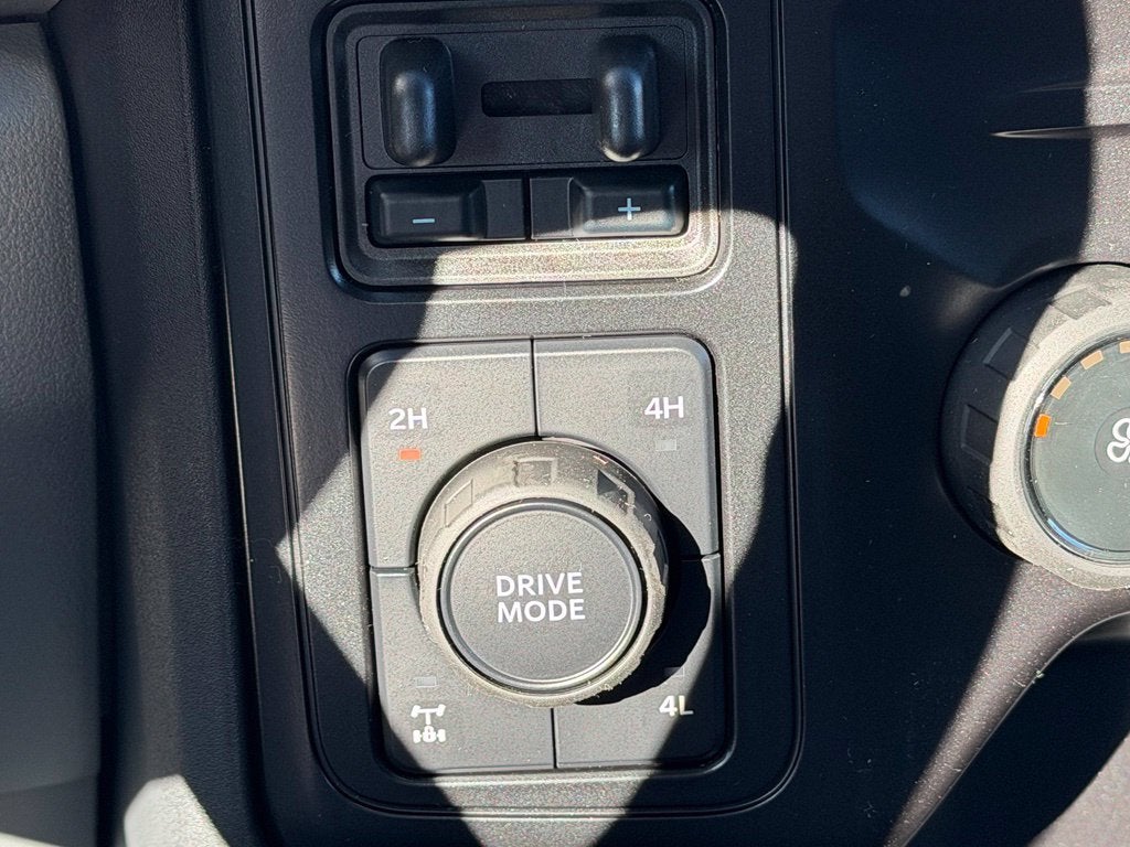 2027 Ford F-350SD XLT