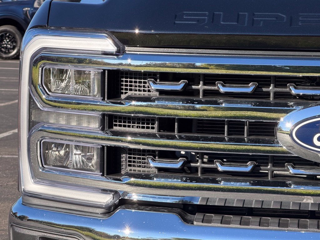 2027 Ford F-350SD XLT