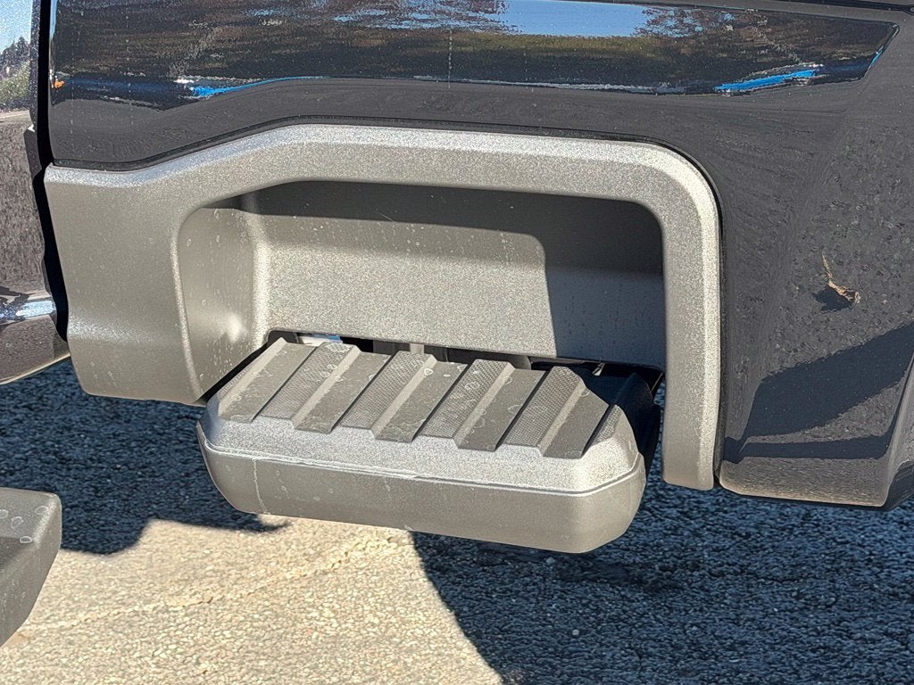 2027 Ford F-350SD XLT