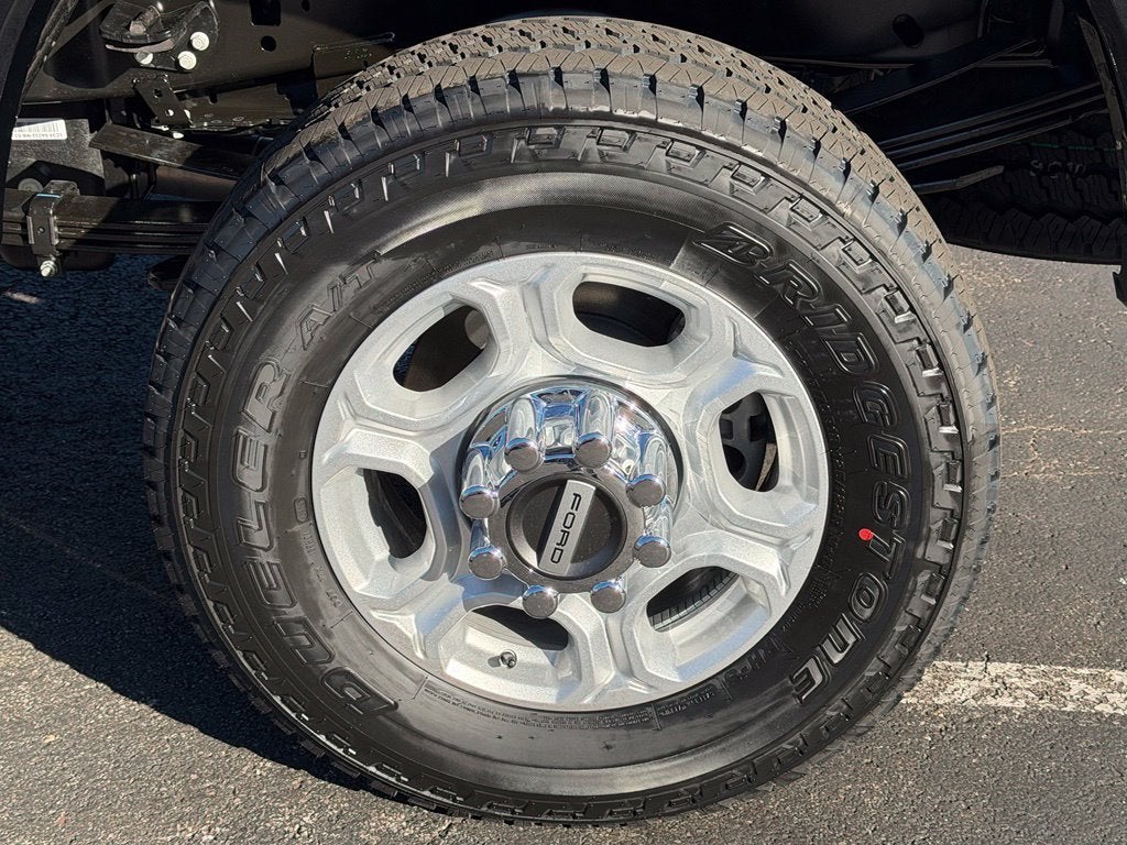 2027 Ford F-350SD XLT