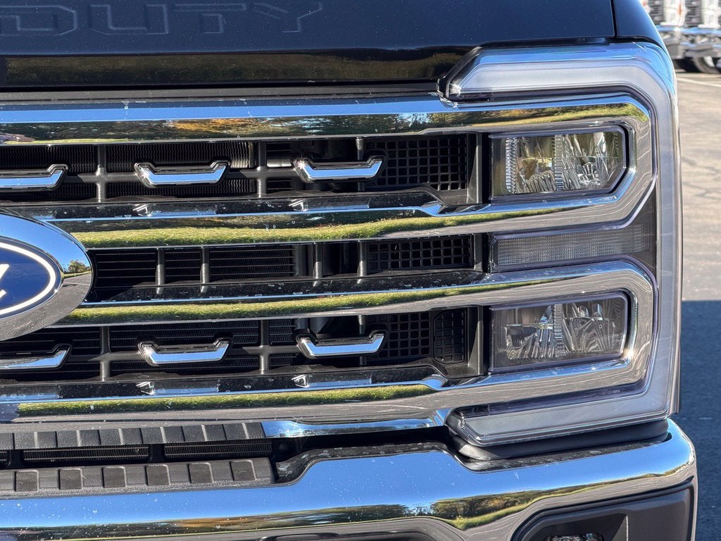 2027 Ford F-350SD XLT