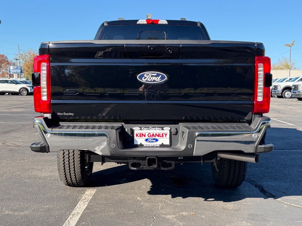 2027 Ford F-350SD XLT