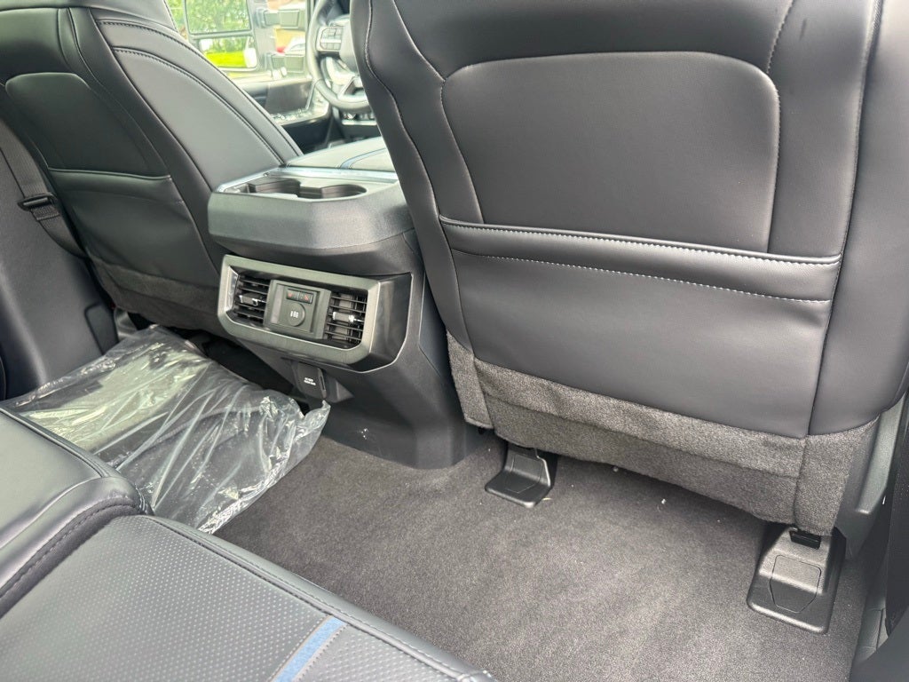 2025 Ford F-350SD Platinum