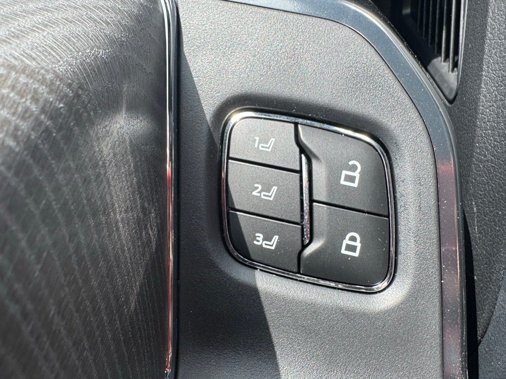 2025 Ford F-350SD Platinum