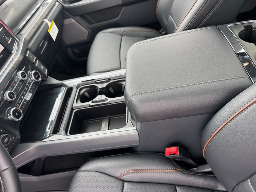 2025 Ford F-350SD Lariat