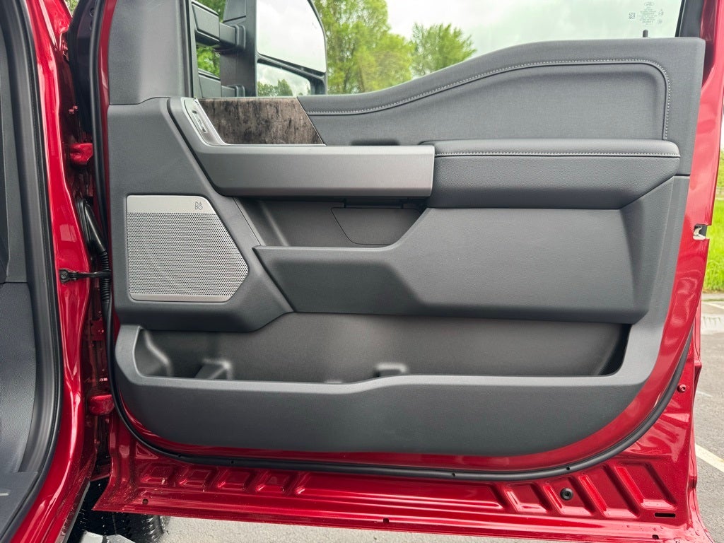 2025 Ford F-350SD Lariat