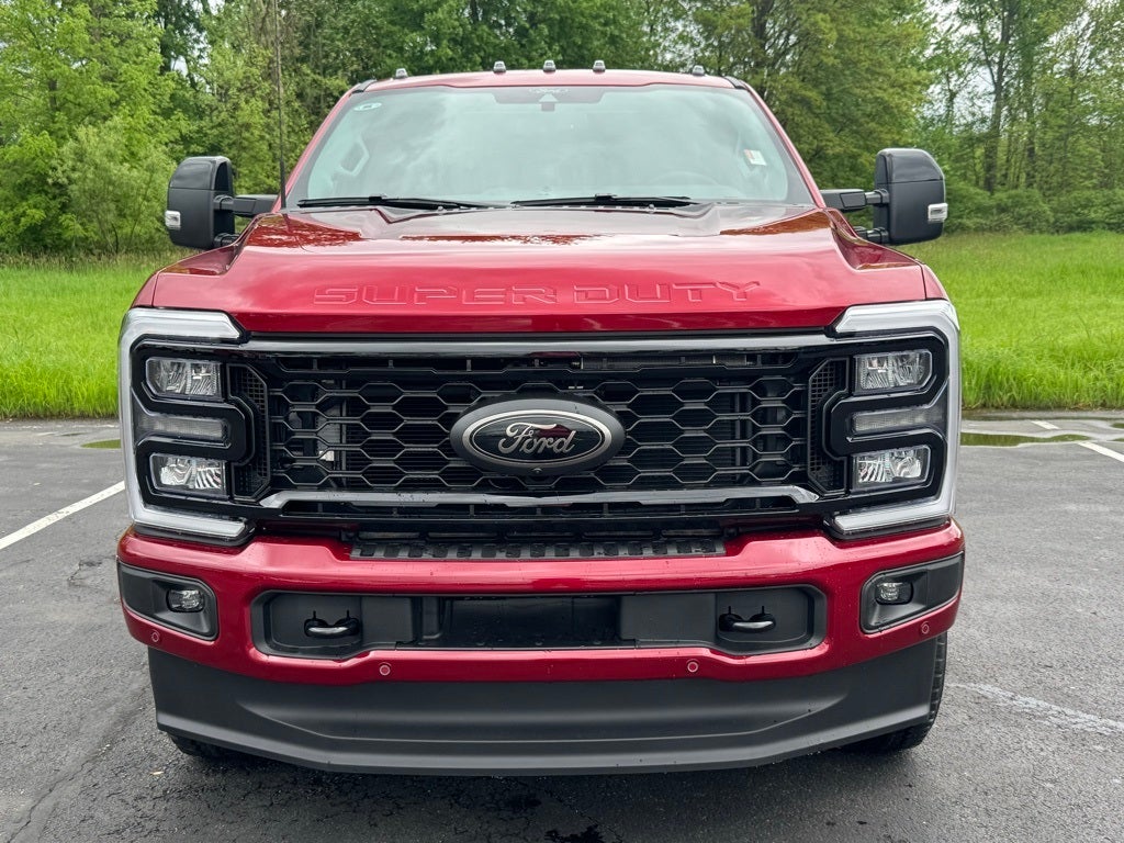 2025 Ford F-350SD Lariat