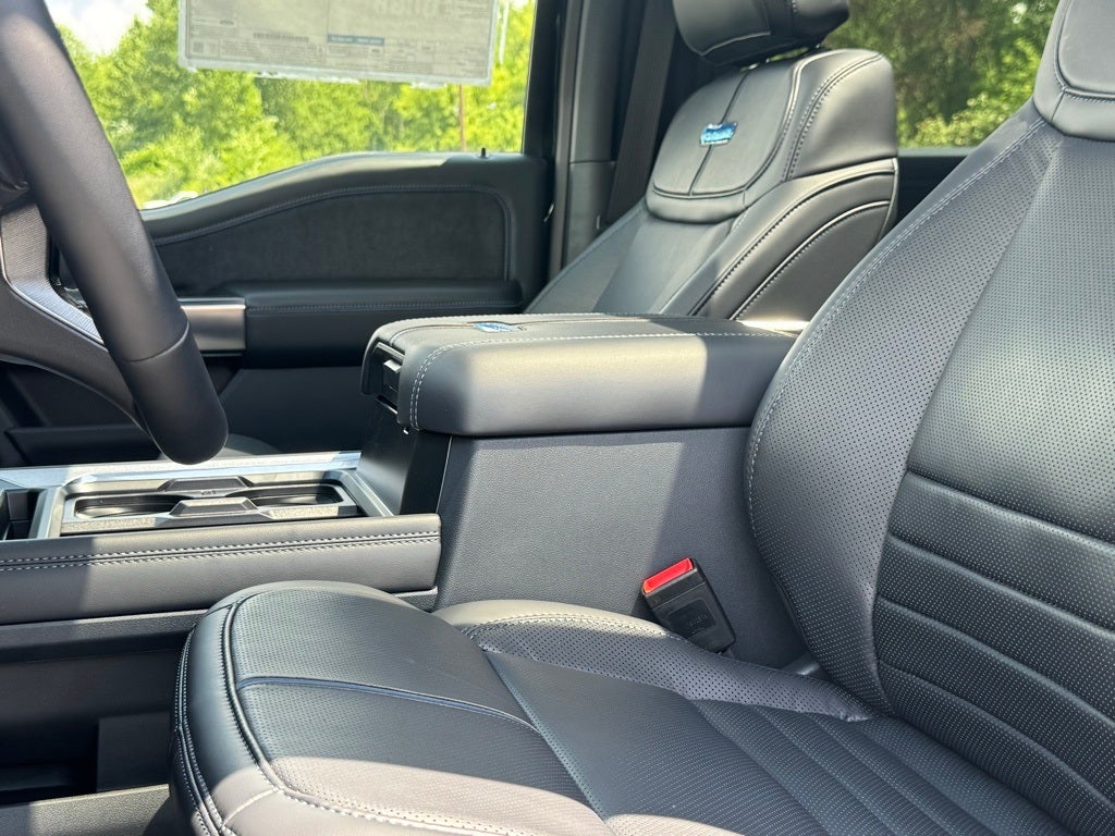 2025 Ford F-350SD Platinum