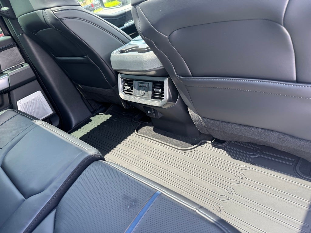 2025 Ford F-350SD Platinum