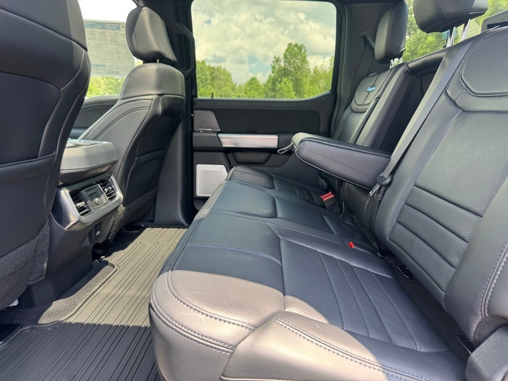 2025 Ford F-350SD Platinum