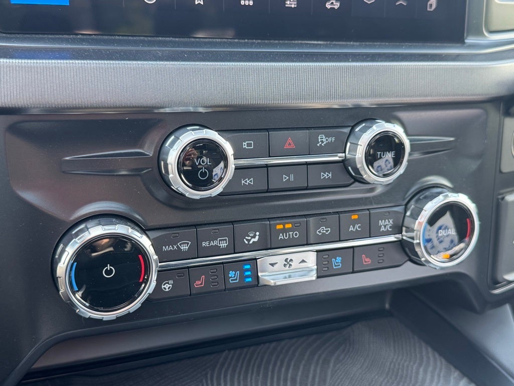 2025 Ford F-350SD Platinum