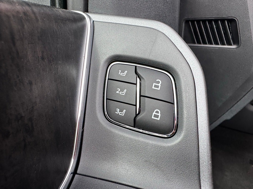 2025 Ford F-350SD Lariat