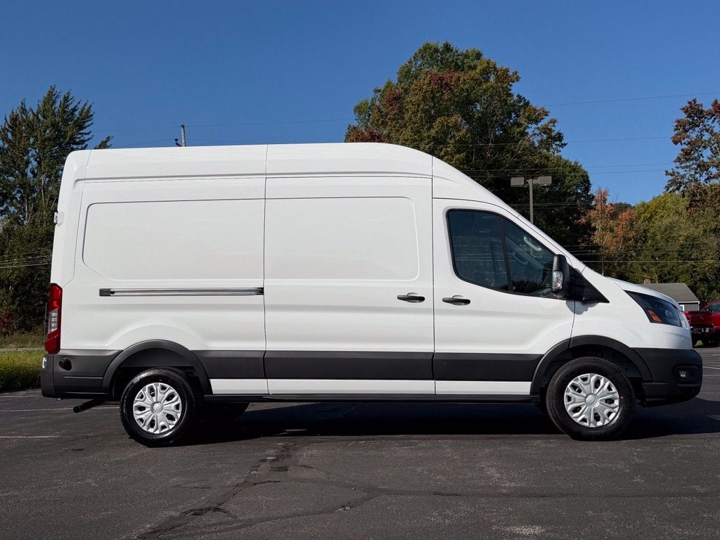 2027 Ford Transit-250 Base