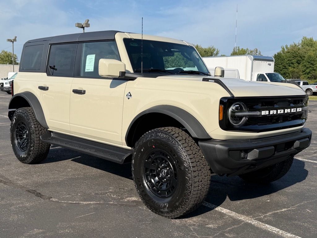 2026 Ford Bronco Outer Banks®