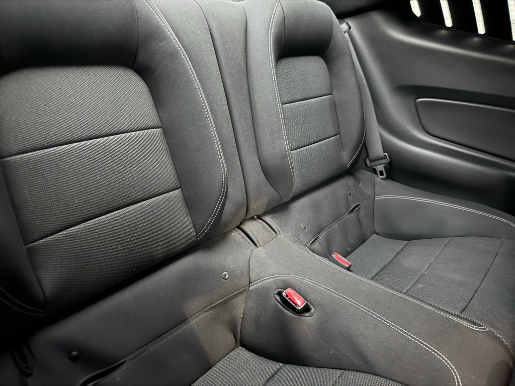 2016 Ford Mustang V6