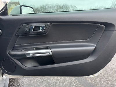 2016 Ford Mustang V6