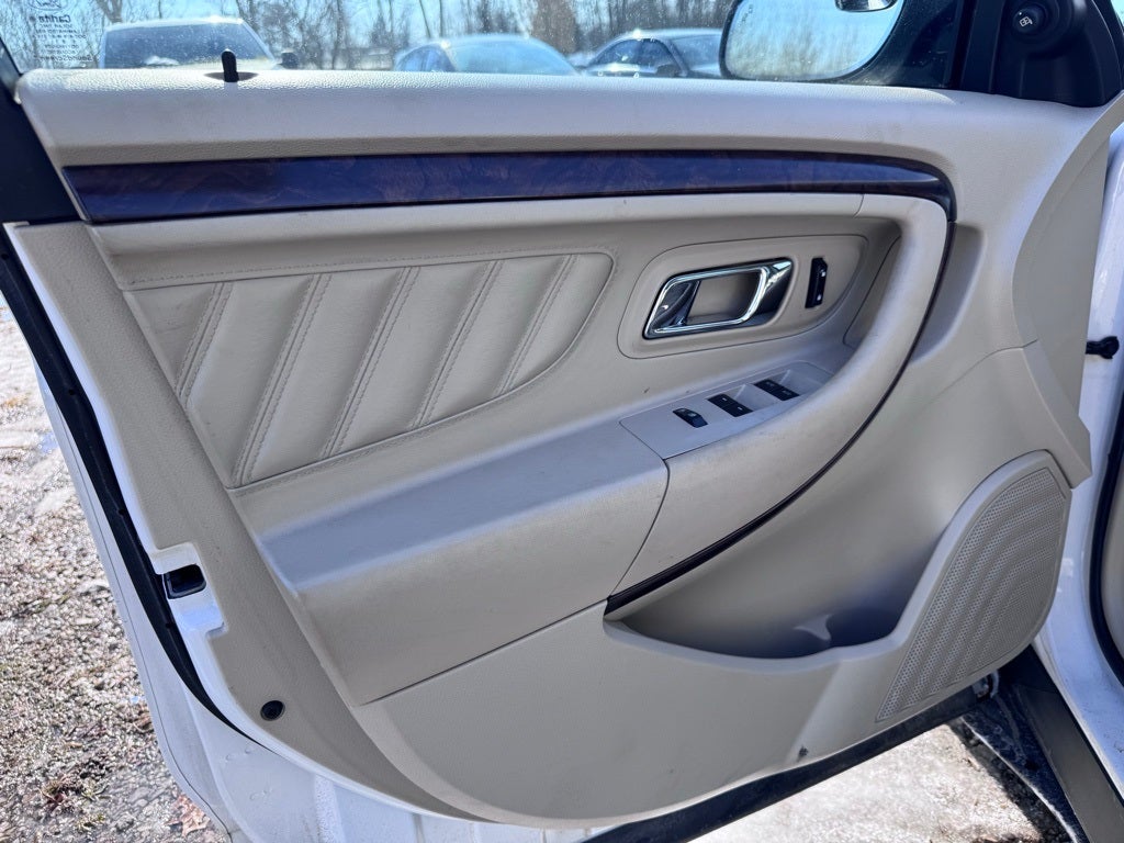2010 Ford Taurus Limited