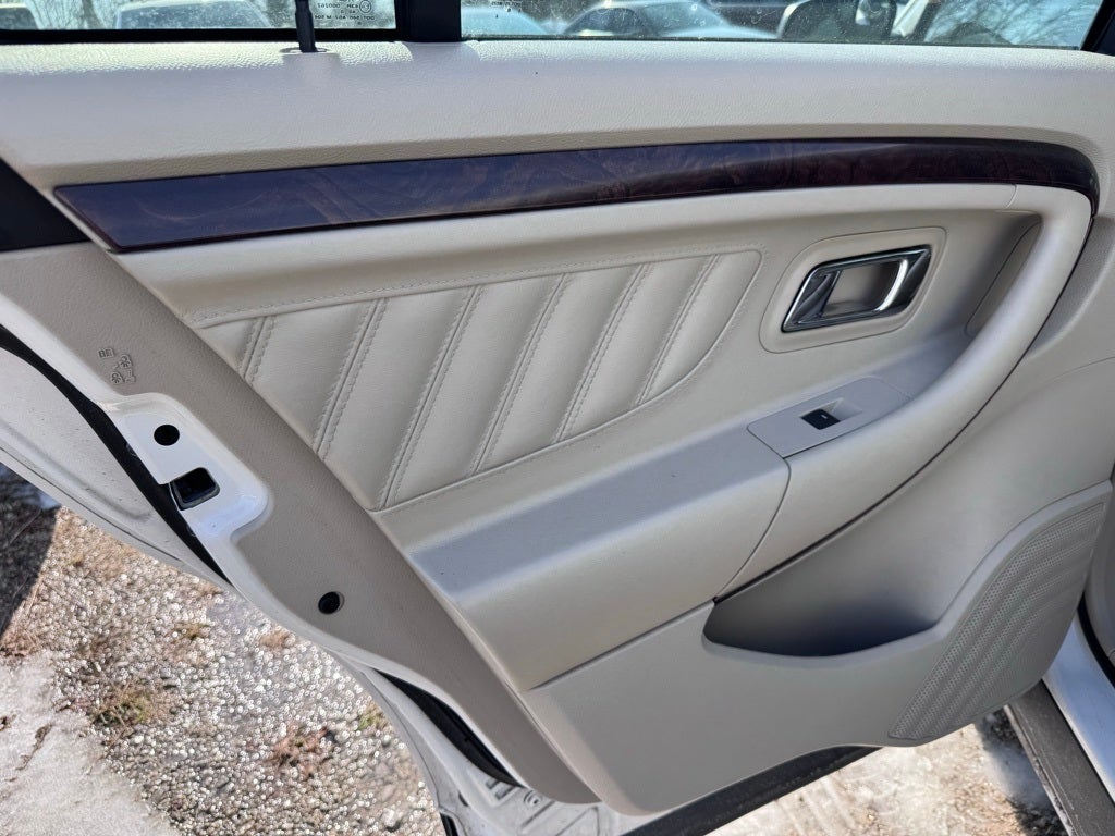 2010 Ford Taurus Limited