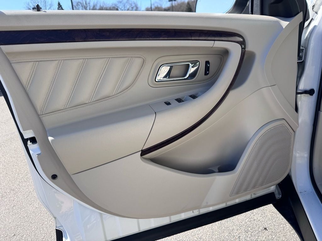 2010 Ford Taurus Limited