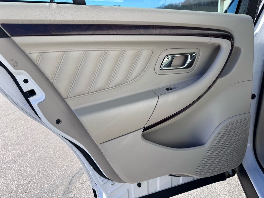 2010 Ford Taurus Limited