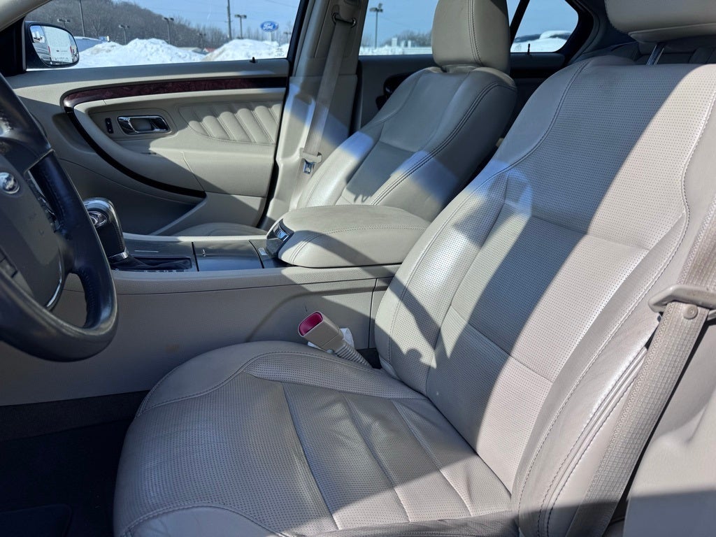 2010 Ford Taurus Limited