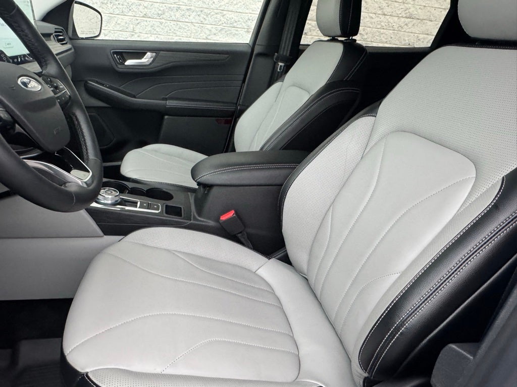 2025 Ford Escape Plug-In Hybrid Base