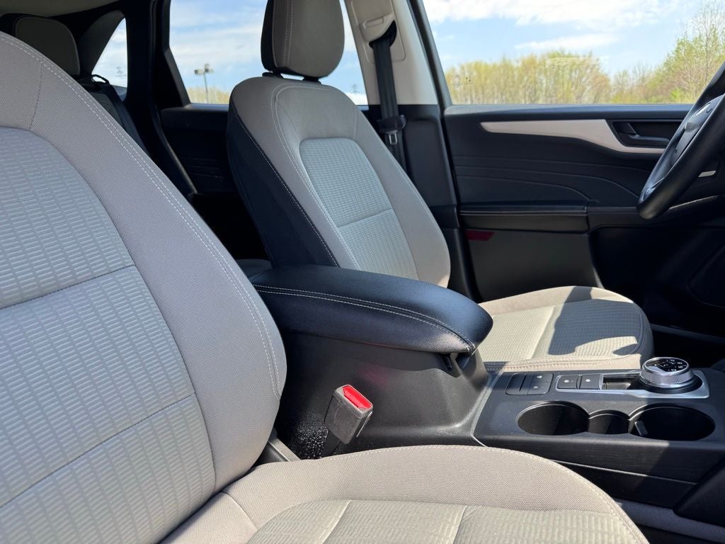 2022 Ford Escape S