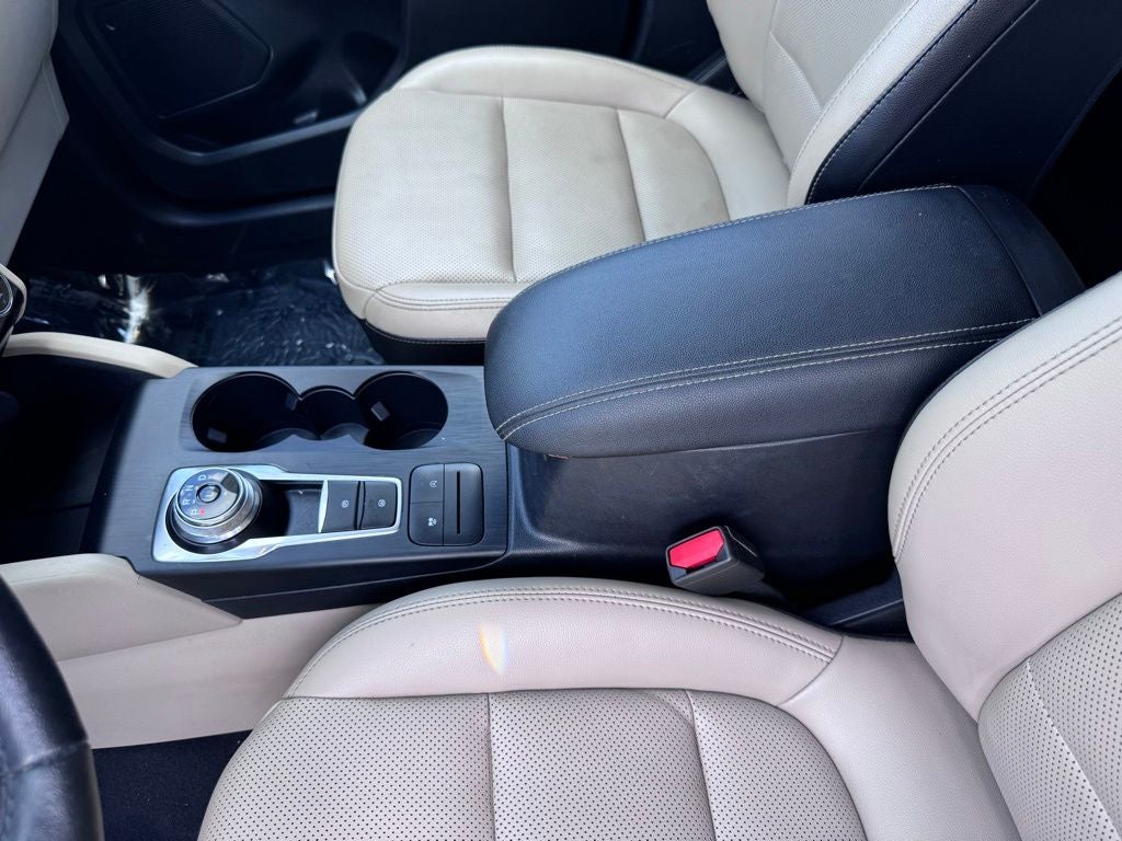2021 Ford Escape SEL