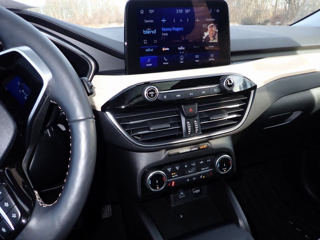 2022 Ford Escape Titanium
